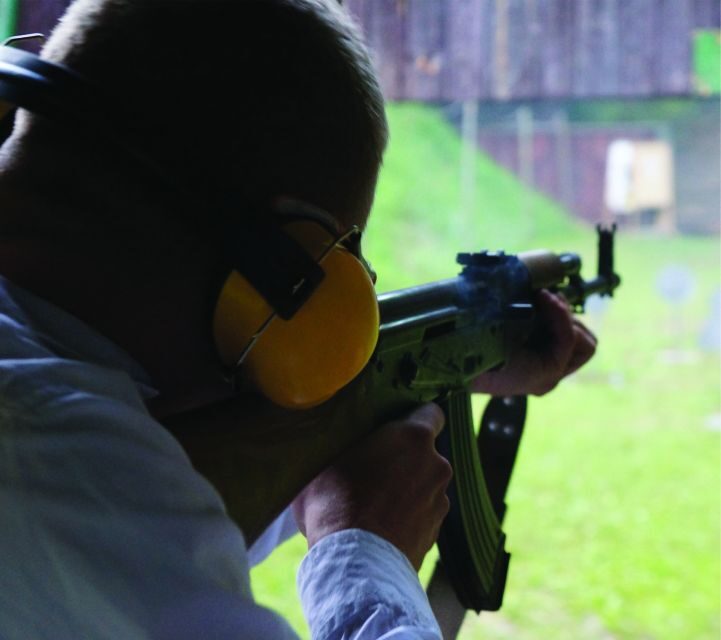 Kraków: Shooting Range Experience - Safety first: how the instructor teaches you to handle real firearms