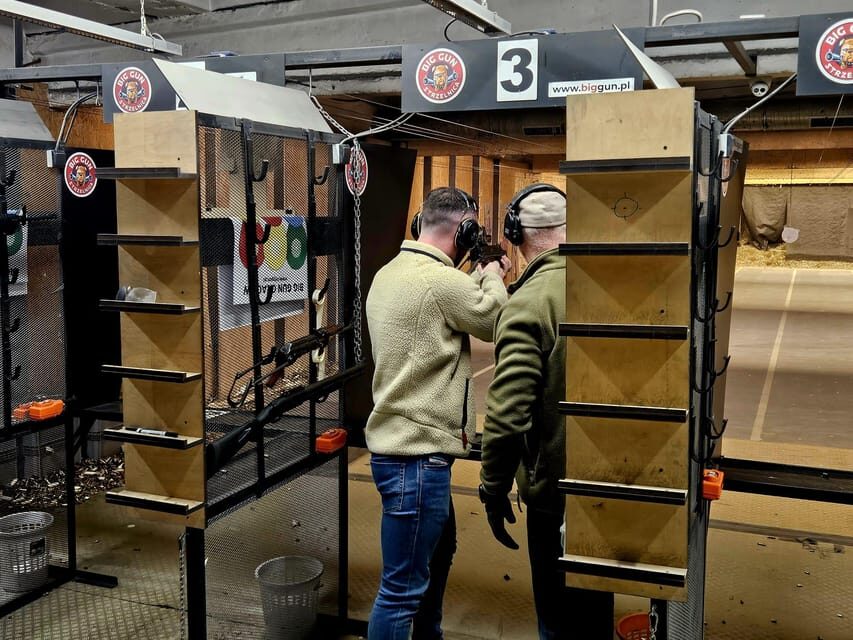 Krakow: Shooting range with hotel pickup - What You Shoot at BIG GUN Strzelnica: Revolver, Glock, AK-47, Uzi