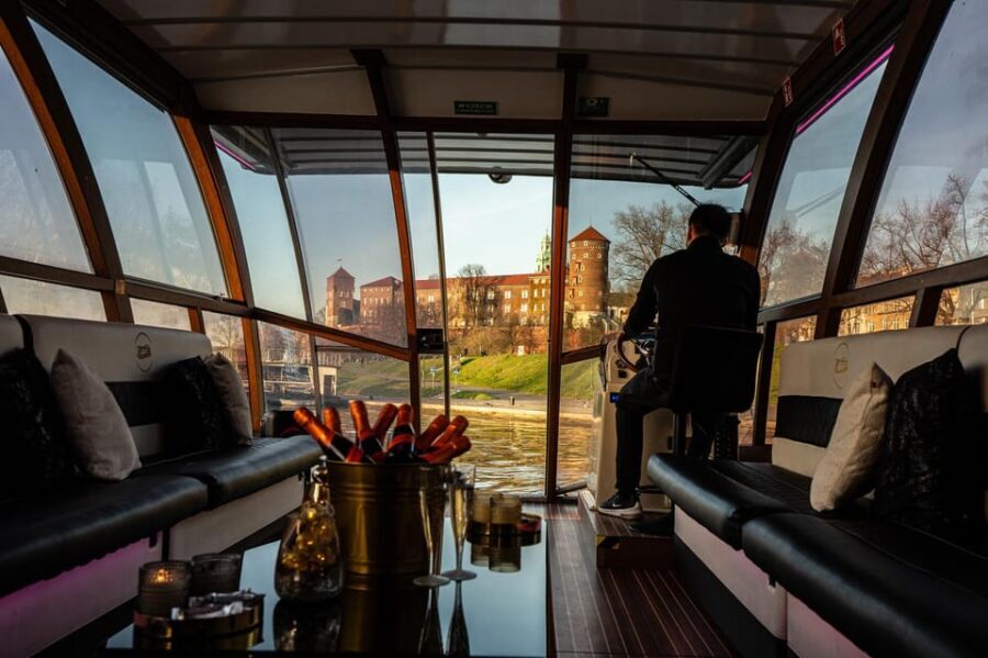 Krakow: Sightseeing Cruise on Vistula River with Audio Guide - What the audio guide does well (and when you may need to adjust)