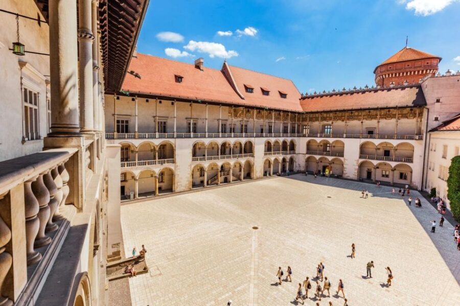 Krakow: Skip-the-Line Wawel Castle and Hill Guided Tour - Key things to know before you go