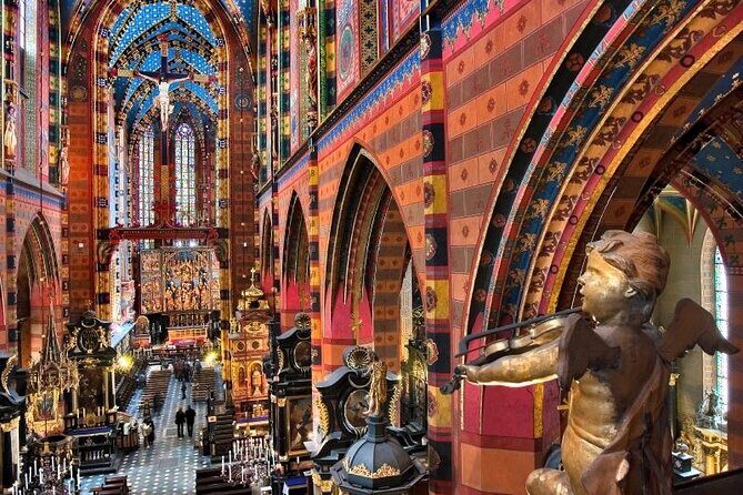 Krakow Small Group Tour from Warsaw with Lunch, Schindler's Factory included - Lunch in Krakow: traditional food that keeps the day on schedule