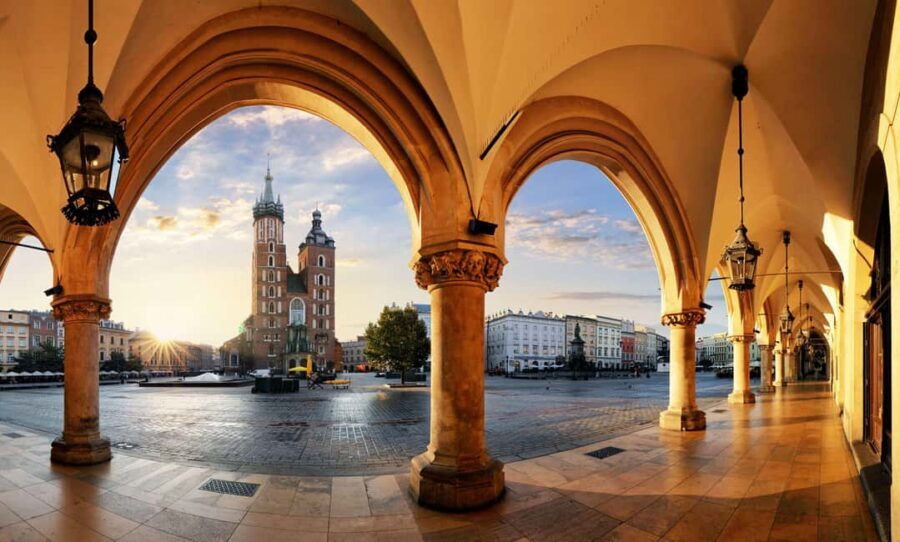 Krakow: The Underground Market Museum Guided Tour - From Main Market Square to the Rynek Underground Museum