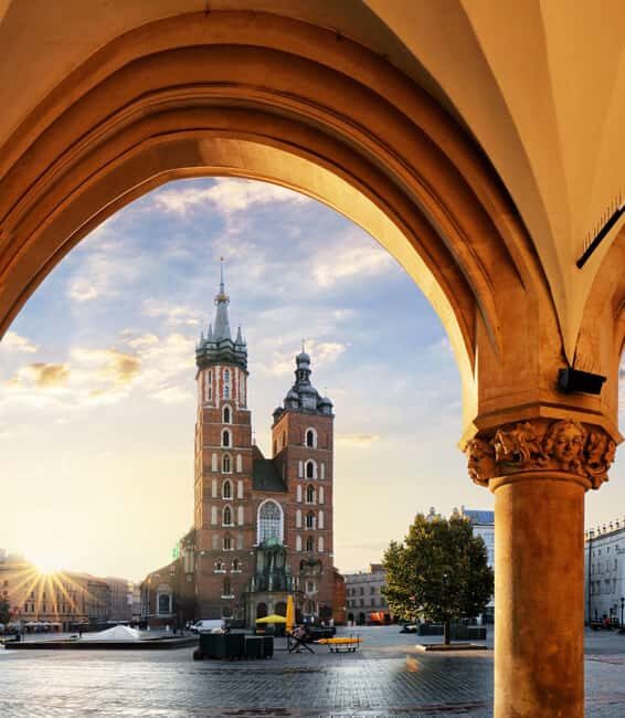 Krakow: The Underground Market Museum Guided Tour - Excavated streets, merchant stalls, and workshops you can actually see