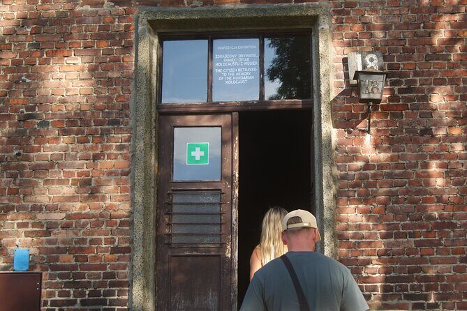 Krakow to Auschwitz Birkenau and Salt Mine 1 Day Tour - Food and comfort: lunchbox plans and your backup strategy
