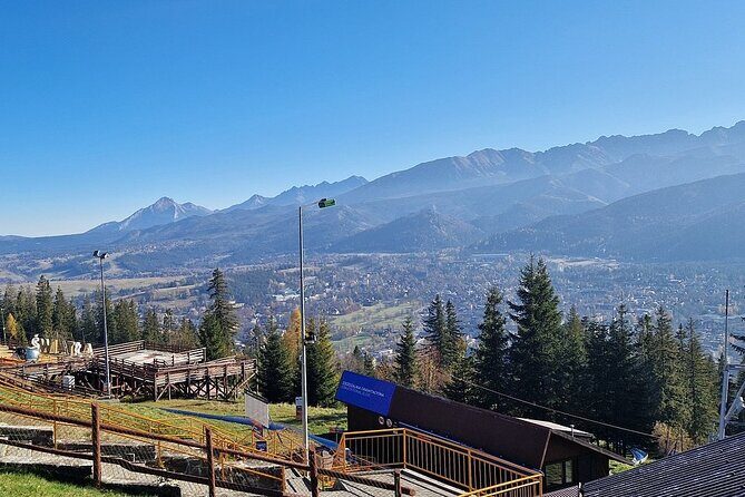 Kraków to Zakopane Private Luxury Tour - Krupówki Street: Two Hours to Shop, Eat, and Browse Highlander Crafts