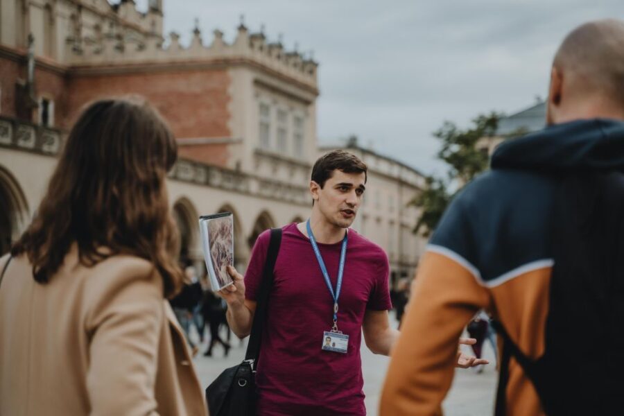 Krakow: Traditional Polish Food and Drinks Tasting Tour - The short guided walk: landmarks without the heavy lecture