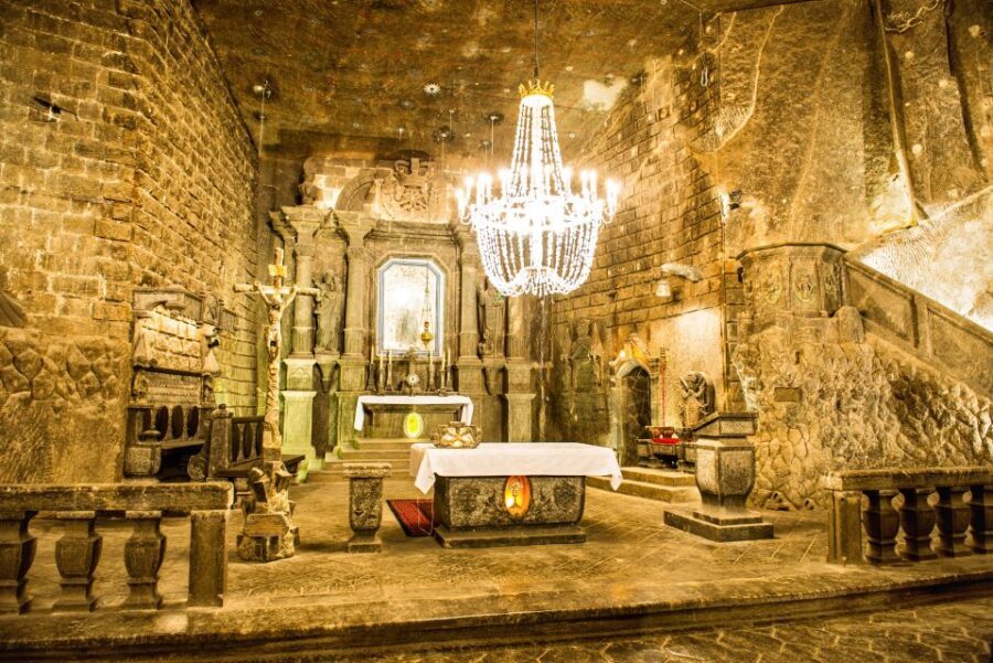 Krakow: Vistula River Cruise and Wieliczka Salt Mine Tour - What the Timing and Group Size Mean for Your Day
