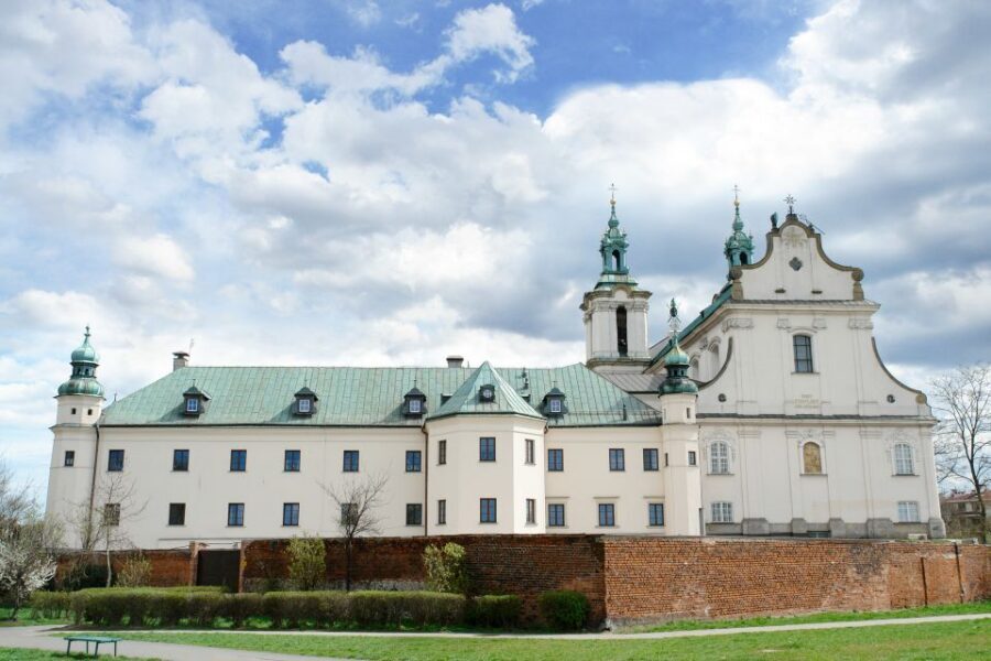 Krakow: Vistula River Cruise with Historical Views - Price and value: what $22 buys you in real-world time