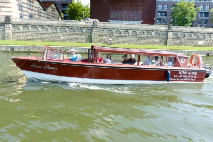 Krakow: Vistula River Cruise with Historical Views - Comfort, timing, and what to wear on the Vistula