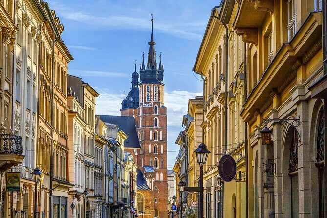 Krakow Walking Tour with Audioguide on Your Smartphone - Starting at Kraków Barbican: the perfect prelude