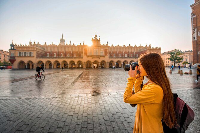 Krakow Walking Tour with Audioguide on Your Smartphone - Wawel Cathedral and Wawel Castle: royal power on a hill