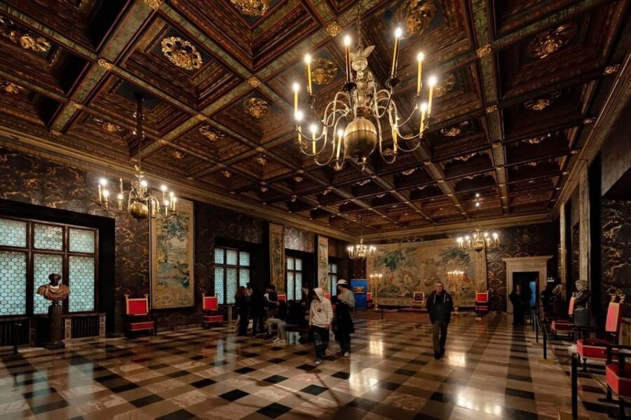 Krakow: Wawel Castle and Cathedral Guided Tour - Key highlights to know before you go