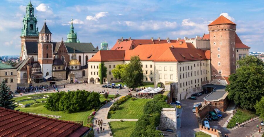 Krakow: Wawel Castle, Cathedral, Rynek Underground & Lunch - Key highlights that matter