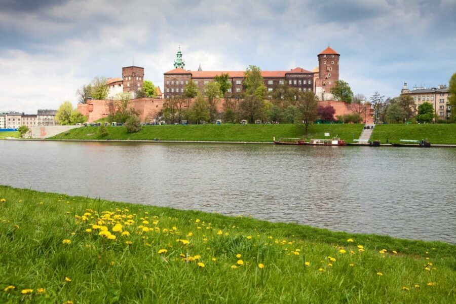 Krakow: Wawel Castle, Cathedral, Rynek Underground & Lunch - Rynek Underground Museum: 4,000 square meters below Krakow