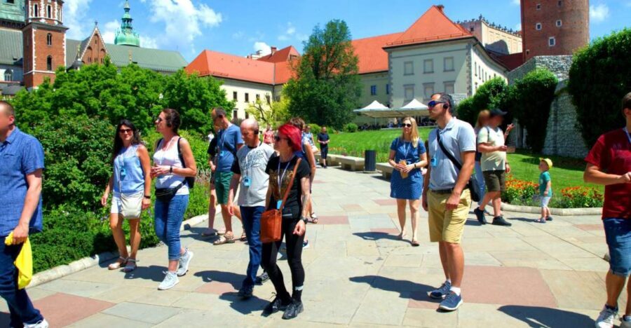 Krakow: Wawel Castle Guided Tour with Entry Tickets - Key Things That Make This Tour Worth It
