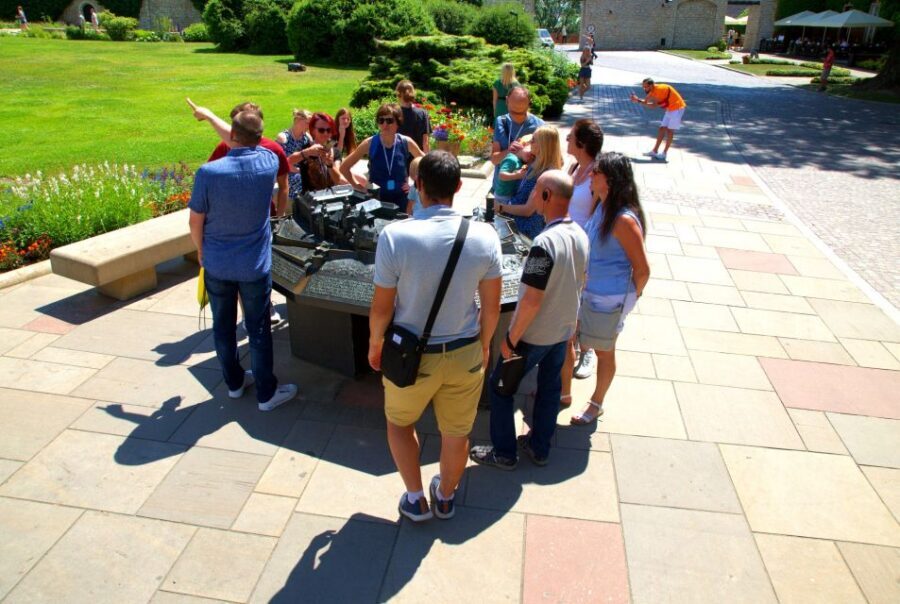 Krakow: Wawel Castle Guided Tour with Entry Tickets - Why Wawel Still Matters on a Krakow Day