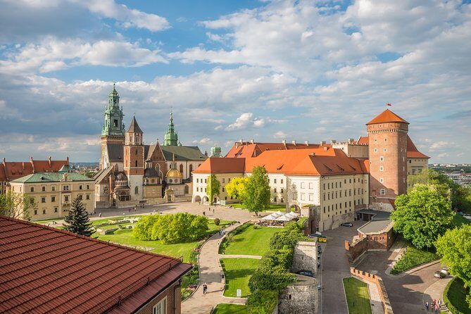 Krakow - Wawel Sightseeing of the Royal Hill - Start on Kanonicza 11: Krakow’s Old Street Before the Royal Climb