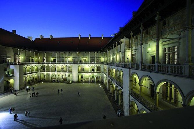 Krakow - Wawel Sightseeing of the Royal Hill - End at the Wawel Dragon Statue: Don’t Rush the Fiery Moment