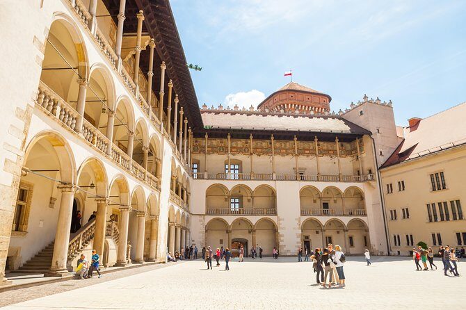 Krakow - Wawel Sightseeing of the Royal Hill - Price and Tickets: What $21.73 Really Buys You