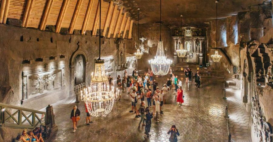 Krakow: Wieliczka Salt Mine Tour with Entry Ticket - The Tour Timeline: How 3–5 Hours Gets You In, Down, and Out