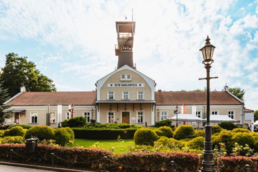 Krakow: Wieliczka Salt Mine Tour with Entry Ticket - What the 20-Minute Breaks Are For (So You Don’t Rush the Experience)