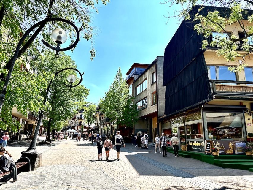 Krakow: Zakopane and Chochołowskie Bath Full Day Trip - Oscypek and optional vodka: the quick taste that carries the whole cultural theme