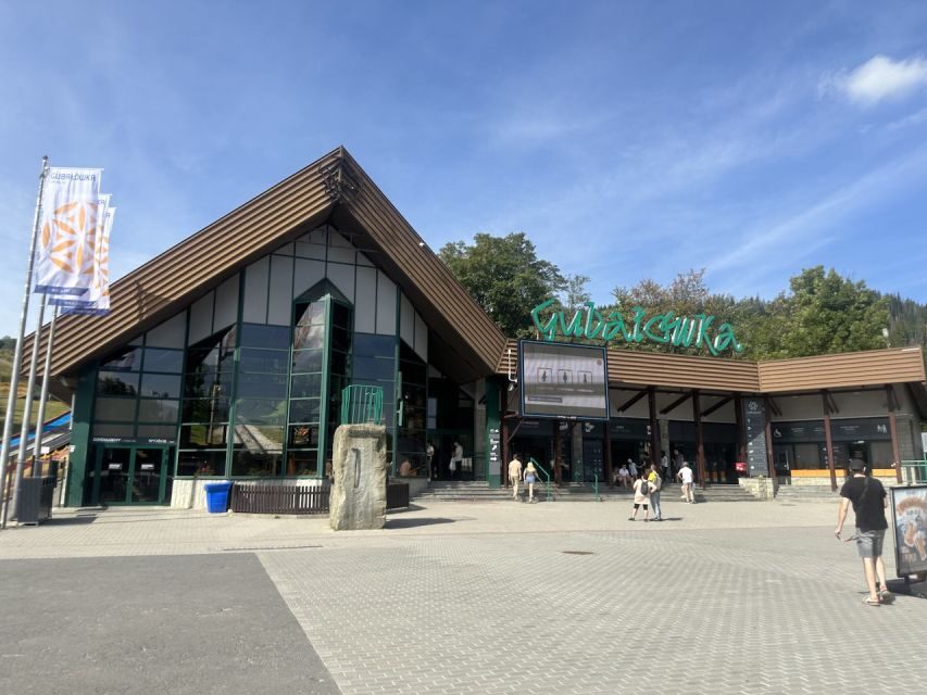 Krakow: Zakopane and Chochołowskie Bath Full Day Trip - Zakopane sightseeing and Krupówki Street: when an hour is actually useful
