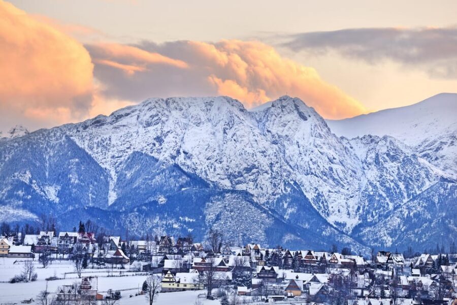 Krakow: Zakopane Snowmobiles + Bonfire & Chocholow Baths - Timing and group flow: how the day stays on track
