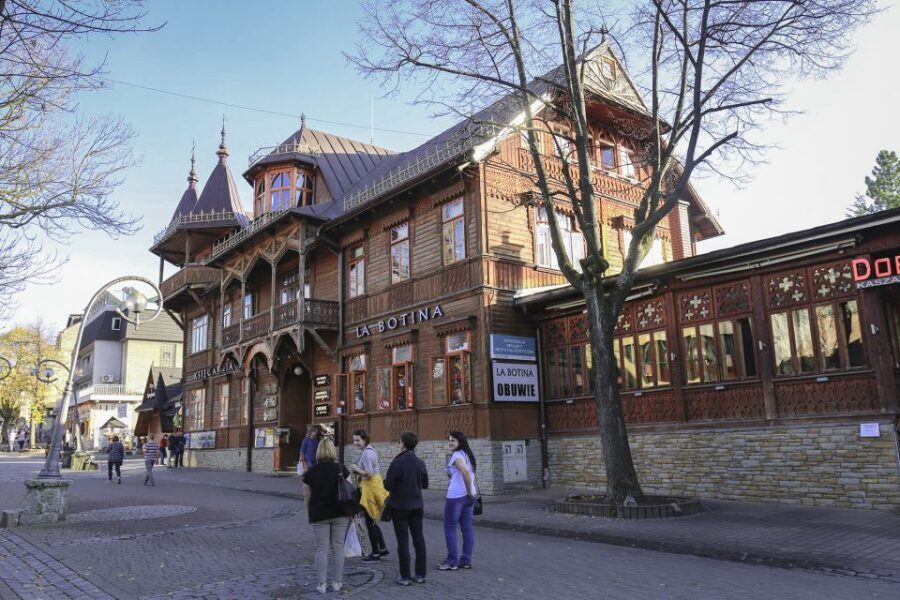 Kraków: Zakopane Tour, Cable Car & Thermal Baths - Krupówki Street: How to Enjoy Zakopane’s Main Promenade
