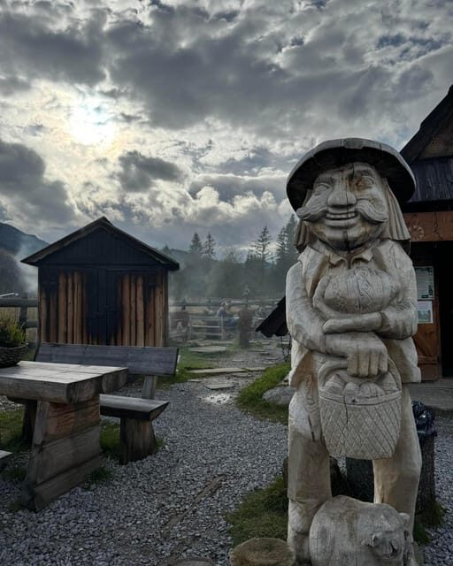 KRAKOW ZAKOPANE TOUR CABLE CAR THERMAL BATHS & HOTEL PICKUP - Chochołowskie Thermal Baths: relaxation, but plan for crowds
