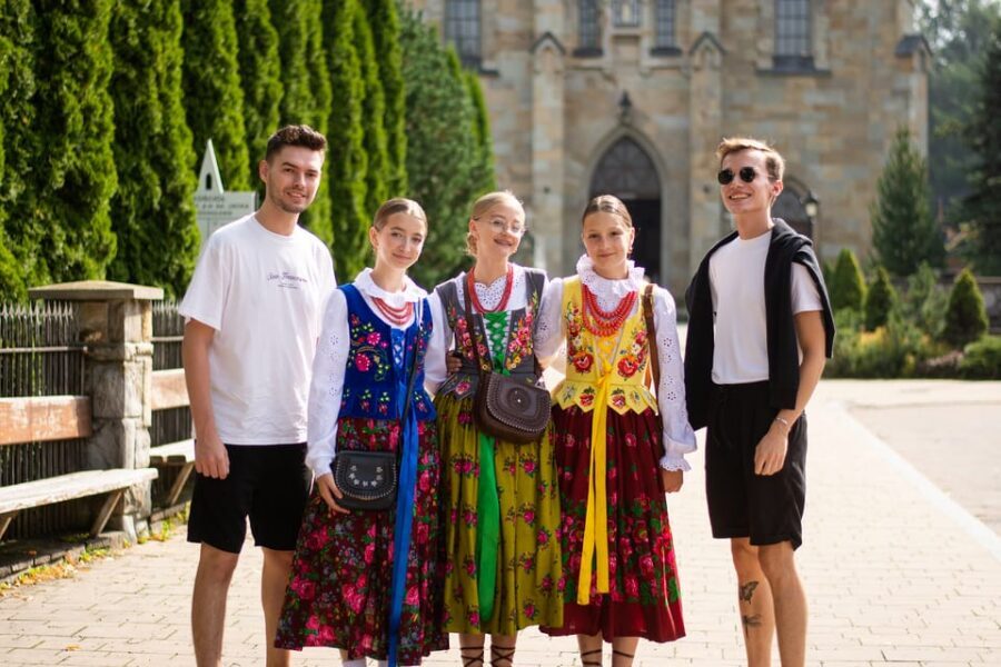 Krakow: Zakopane Tour with Cable Car, Tasting & Hotel Pickup - Cheese and alcohol tasting: the local flavors you’ll remember later