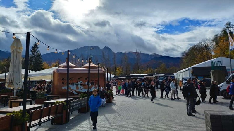 Krakow: Zakopane Tour with Funicular Ride and Cheese Tasting - Guide experience: why the pacing feels safe and informative