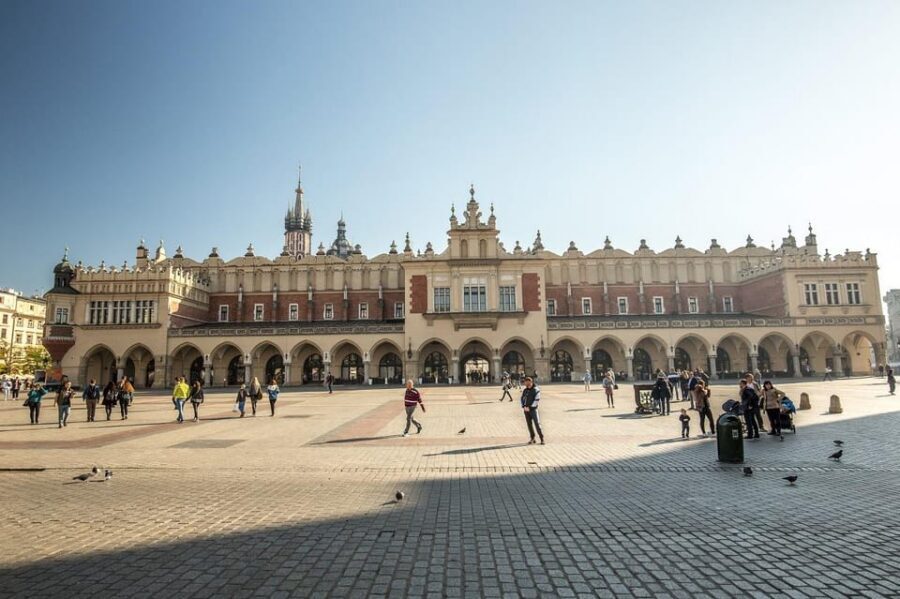Krakow's Old Town, St. Mary's Church and Rynek Underground - Key things I’d circle before you go