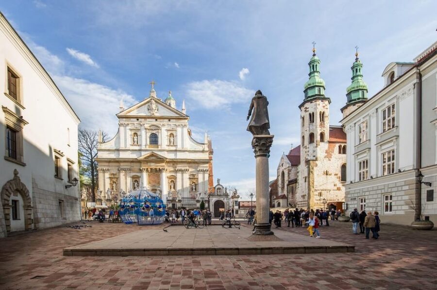 Krakow's Old Town, St. Mary's Church and Rynek Underground - Meeting in Krakow Old Town at St. Mary Magdalene Square