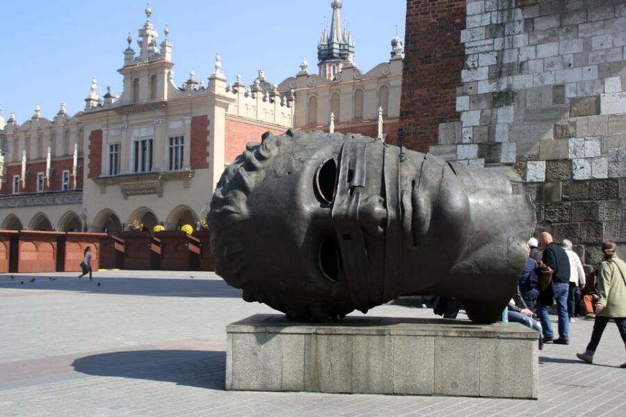 Krakow's Old Town, St. Mary's Church and Rynek Underground - Rynek Underground Museum: stepping down about 4 meters to see 12th–13th century streets