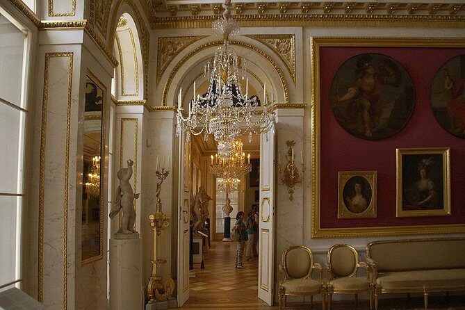 Lazienki Park + Museum of King Jan III's Palace at Wilanow:Small group /Pick-up/ - Price and Value: Paying for Time Saved (and Tickets Included)