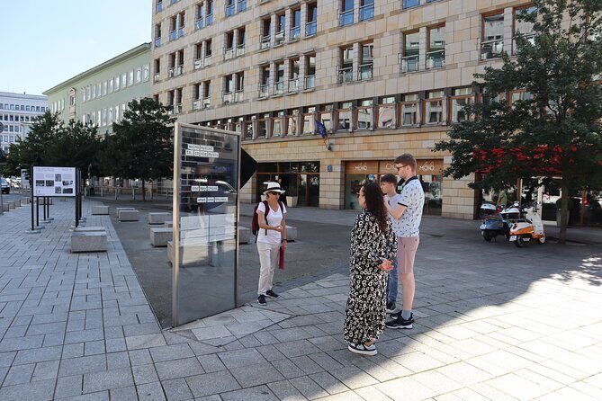 Life Behind the Iron Curtain Warsaw Walking Tour - Memoriał Wolnego Słowa: Free Speech as a Real Scar