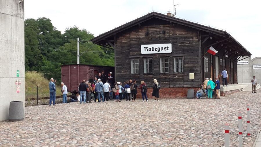 Lodz: Jewish Heritage Private Tour - The Trail of Jewish Monuments: reading the city like a map