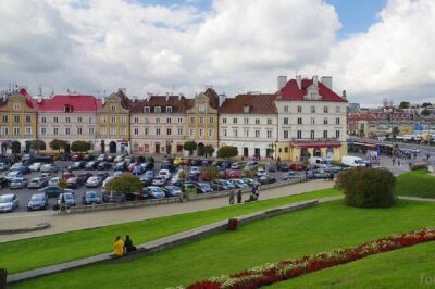 Lublin Old Town Highlights Private Walking Tour - Meeting under Krakowska Gate, then settling into a 2–3 hour rhythm