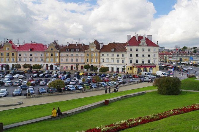 Lublin Old Town Highlights Private Walking Tour - Meeting under Krakowska Gate, then settling into a 2–3 hour rhythm