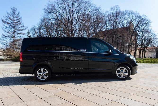 Luxury Warsaw Chopin Airport Transfer by private Minivan car - Why This Private Transfer Beats Warsaw’s Airport Maze