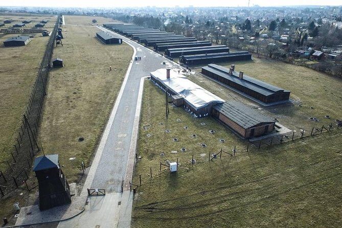 Majdanek - German camp from II World War - Private Tour - 1 DAY TRIP FROM WARSAW - Private guided museum time: how the visit is structured