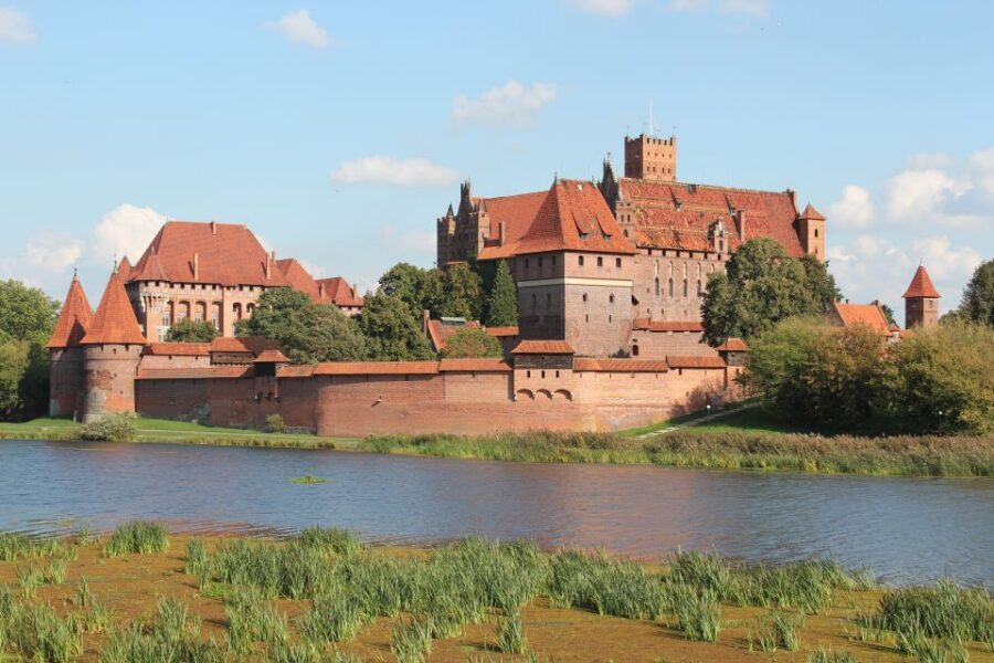 Malbork Castle: Private Tour from Gdansk, Sopot or Gdynia - Why Malbork Castle Feels Like a Whole Fortress City