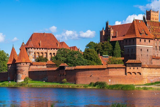 Malbork Castle regular tour - Morning pickup in Gdansk: timing and what to expect