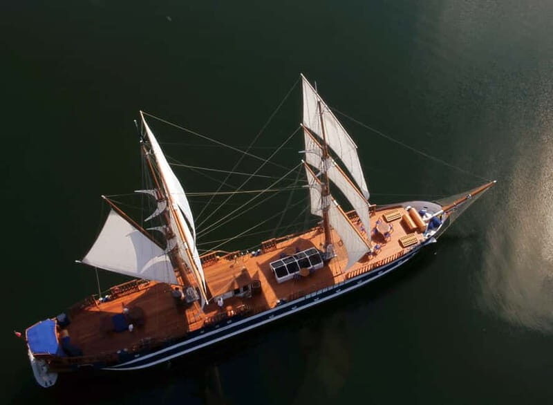 Masurian Lake District: Canoe and Sailing Tour from Warsaw - Mikołajki town stop: yachts, lakes views, and culture on foot