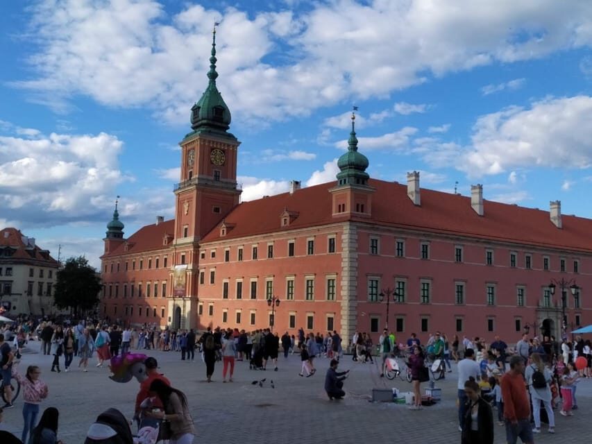 Medieval Warsaw Walking Tour with Smartphone App - Medieval Warsaw in 1652: The story you follow on foot