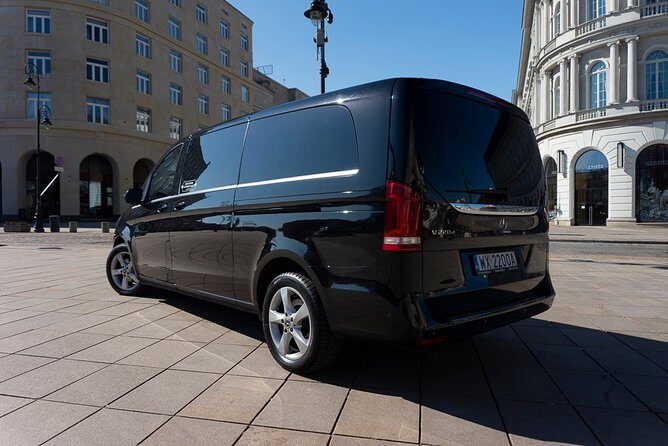Mercedes with a driver at your disposal in Warsaw (4-8-12 hours) - Price and value: what $265.11 per group really buys