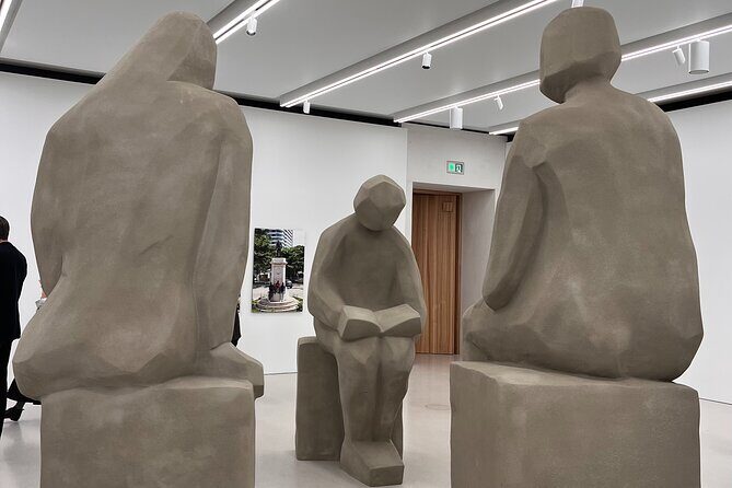 Museum of Modern Art in Warsaw - How to read modern art better: Polish stories, emotional clues, and architecture context