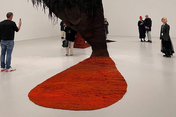 Museum of Modern Art in Warsaw - Who should book this MOCA Warsaw modern art tour