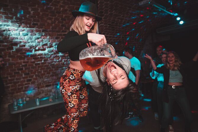 New Year's Eve Pub Crawl With 2 Hour Unlimited Alcohol + VIP Entry To Best Clubs - What to expect from the photographer and how you’ll get your photos
